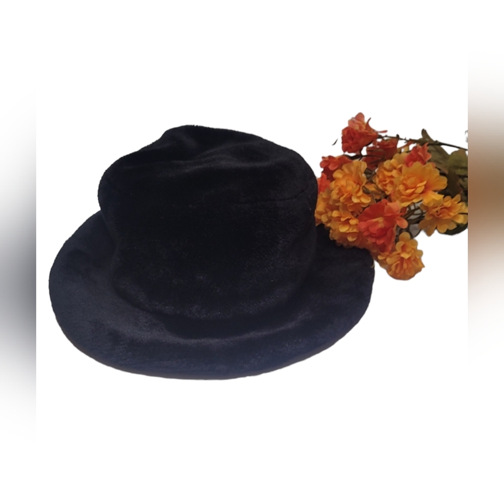 🎩❤️  GAP FAUX FUR BLACK  BUCKET HAT  SIZE: SMALL.